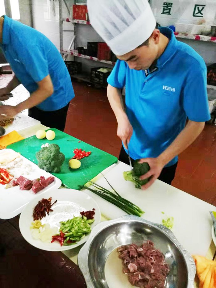 2442418.jpg 2442418.jpg